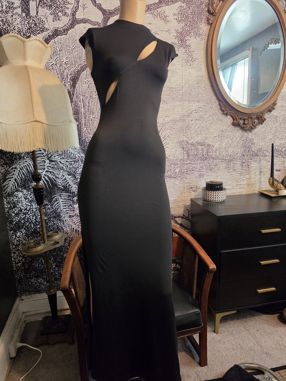 Black Cutout Cap-Sleeve Maxi Dress
